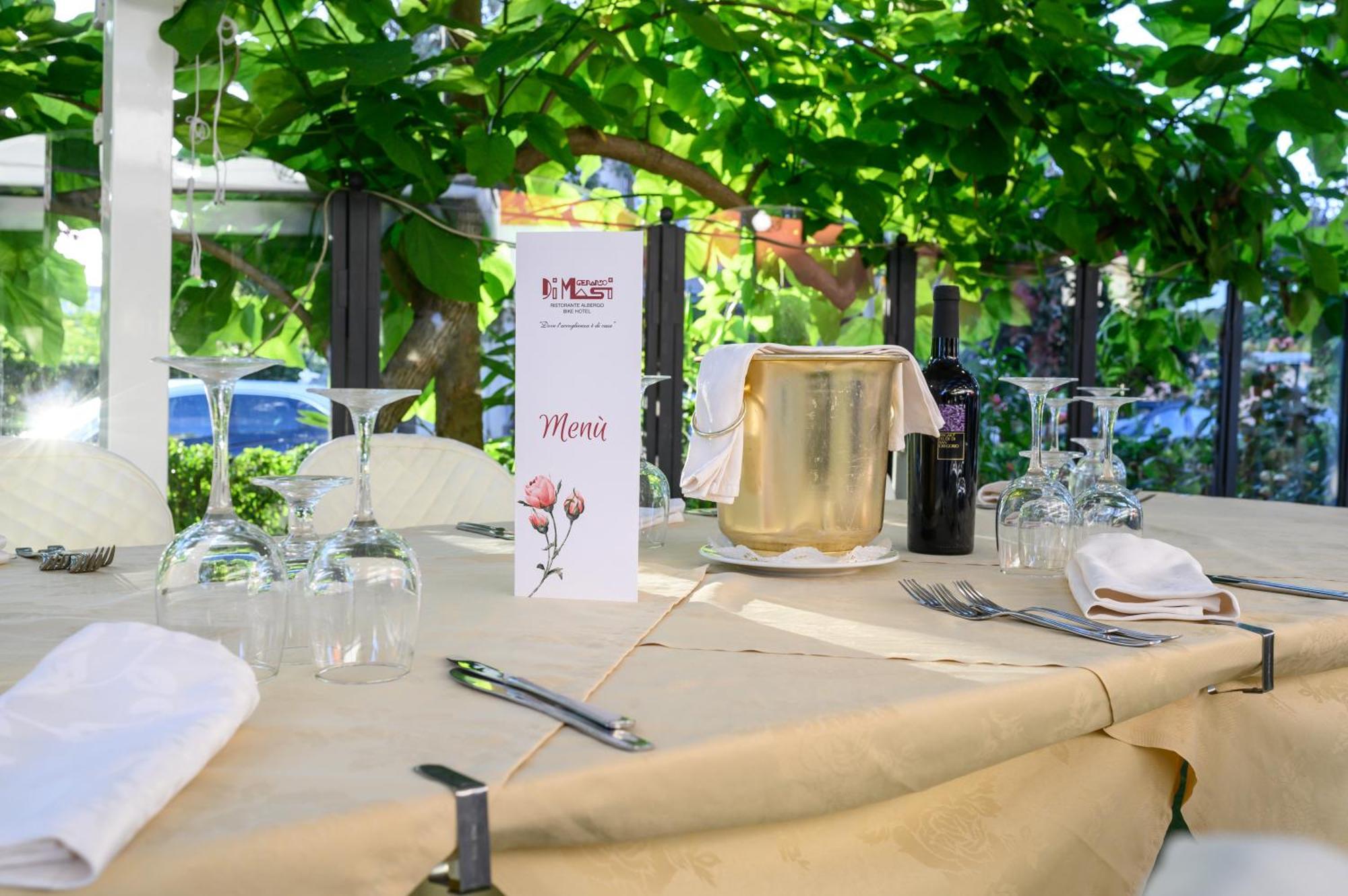 Ristorante Albergo Gerardo Di Masi 카포셀레 외부 사진