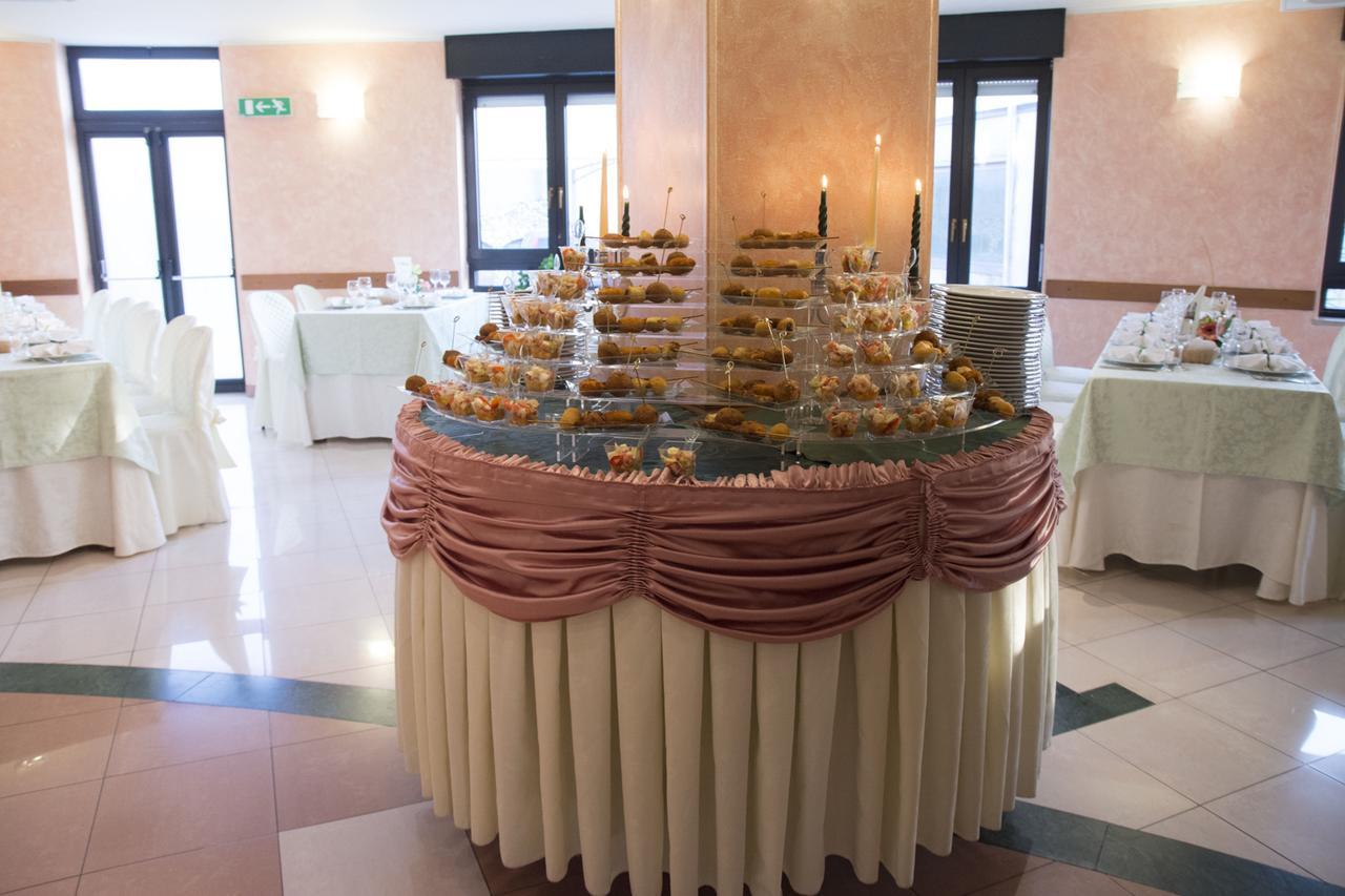 Ristorante Albergo Gerardo Di Masi 카포셀레 외부 사진