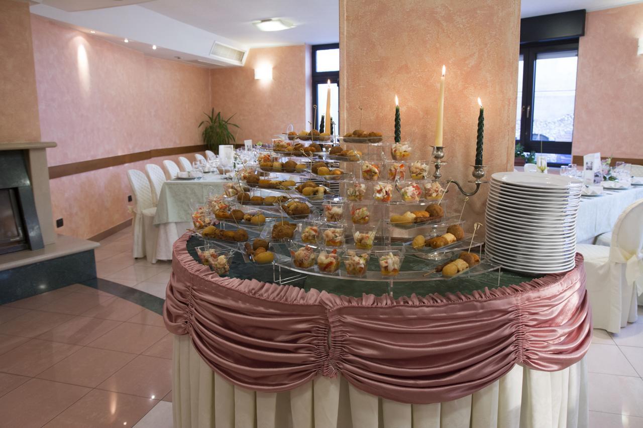 Ristorante Albergo Gerardo Di Masi 카포셀레 외부 사진